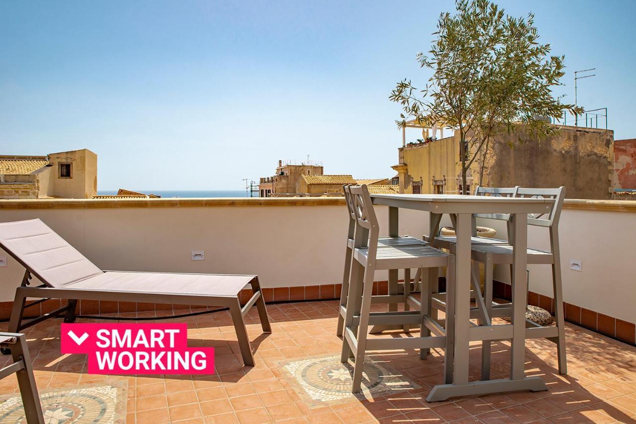 La Terrazza Sul Vicolo Della Giudecca By Wonderful Italy Lägenhet Syrakusa Exteriör bild